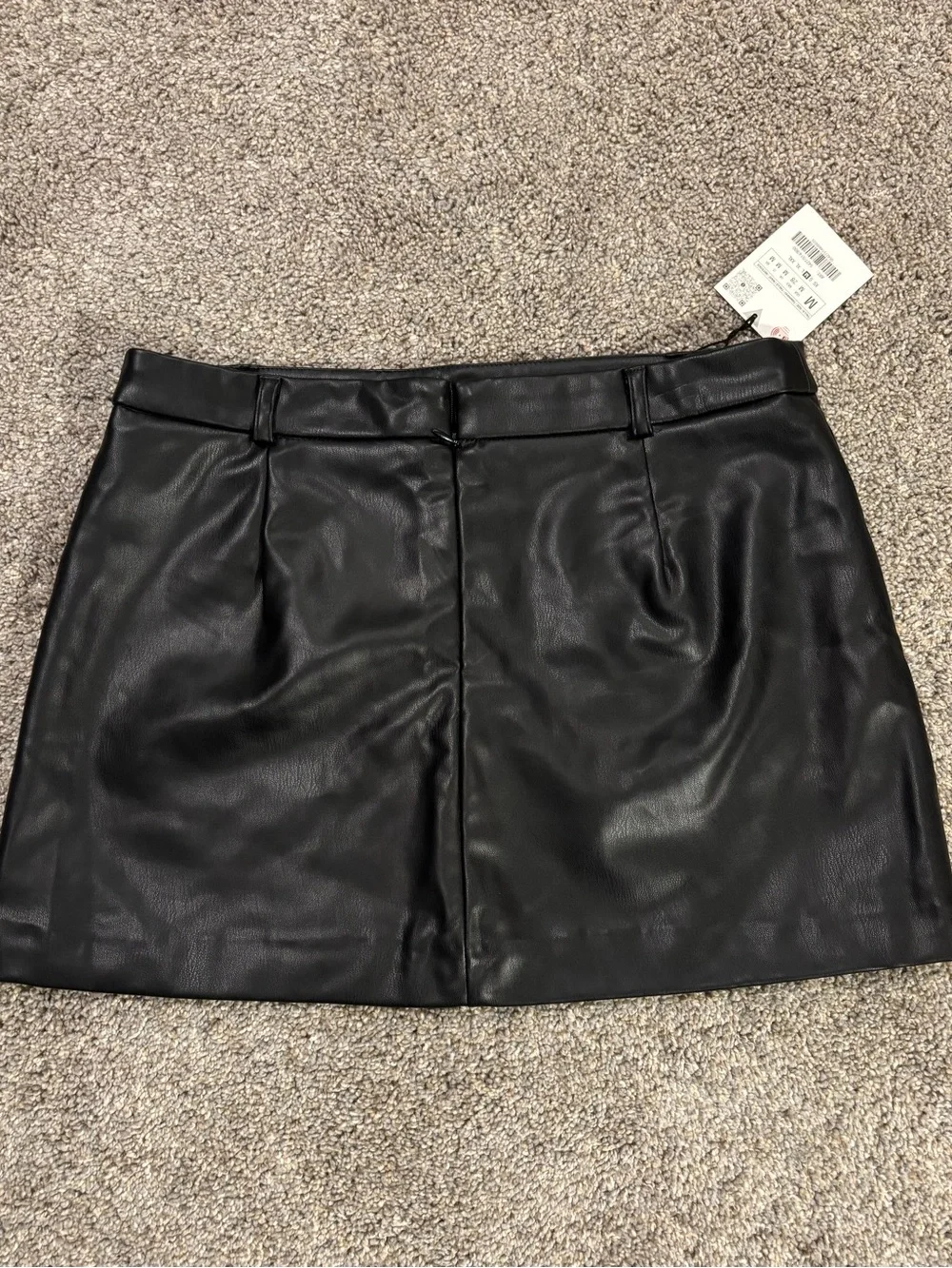 NWT ZARA Black Faux Leather Solid Mini Short Skirt Zip Closure Women's Size M